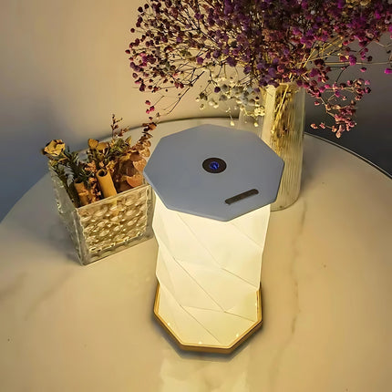 Sammenleggbar LED nattlampe med origamidesign