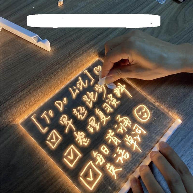 Kreativ LED-oppslagstavle med penn