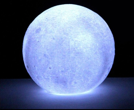 Flerfarget LED månelampe til barnerom