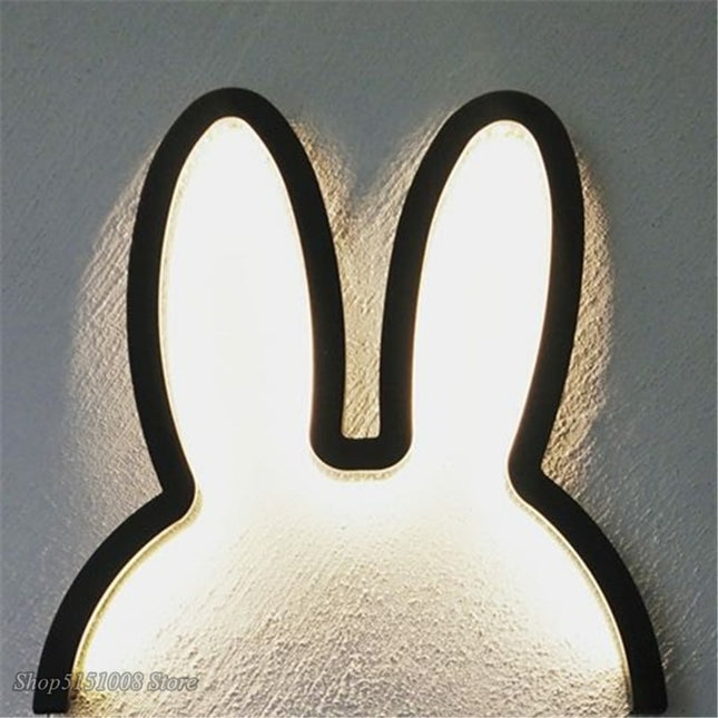 Moderne vegglampe med kaninører design