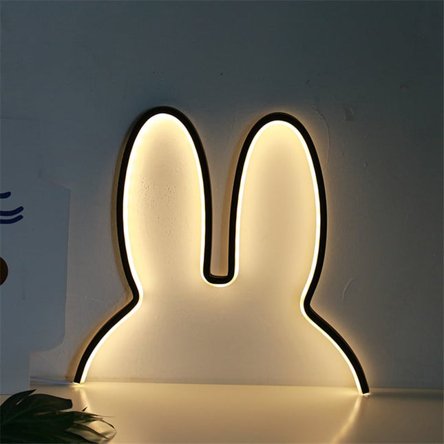 Moderne vegglampe med kaninører design
