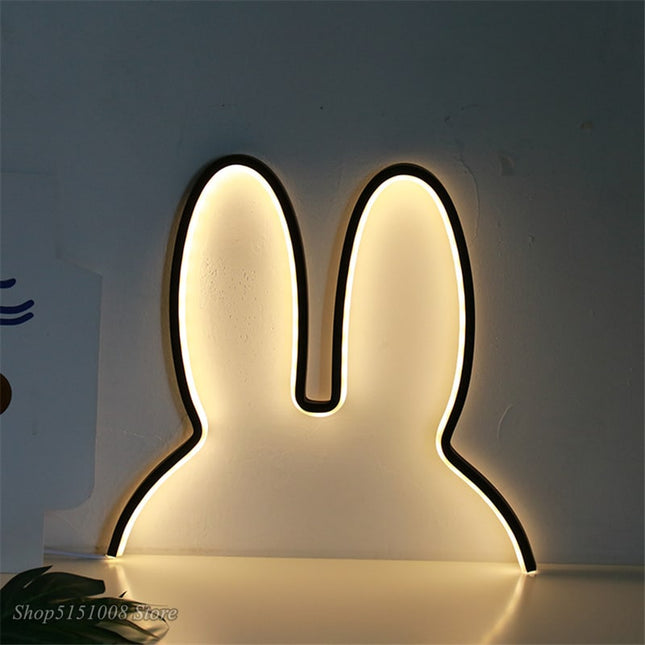 Moderne vegglampe med kaninører design