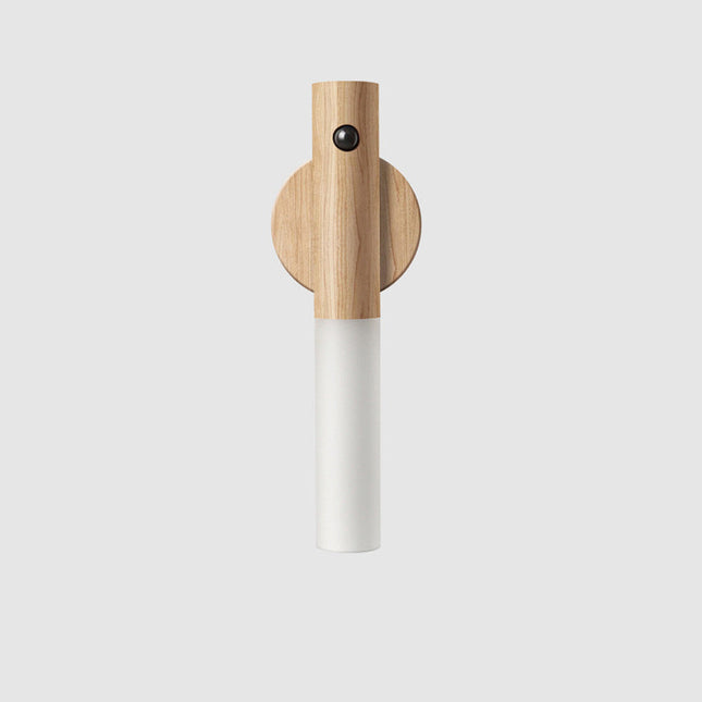 Magnetisk og oppladbar vegglampe i tre