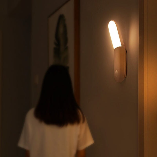 Magnetisk LED-vegglampe med berøringssensor