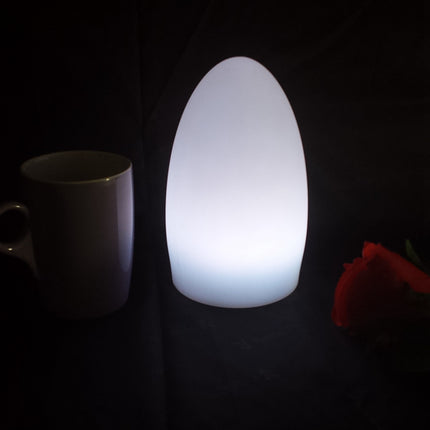 Eggformet lampe som skifter farge