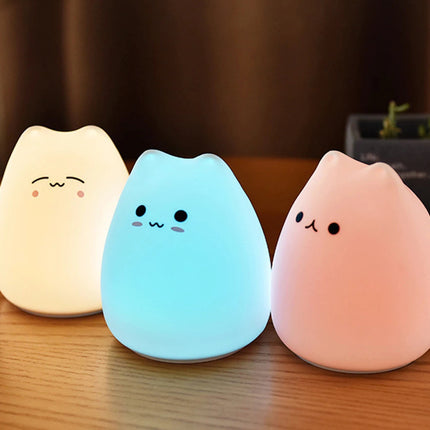 Myk silikon nattlampe formet som kattunge