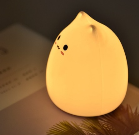 Myk silikon nattlampe formet som kattunge