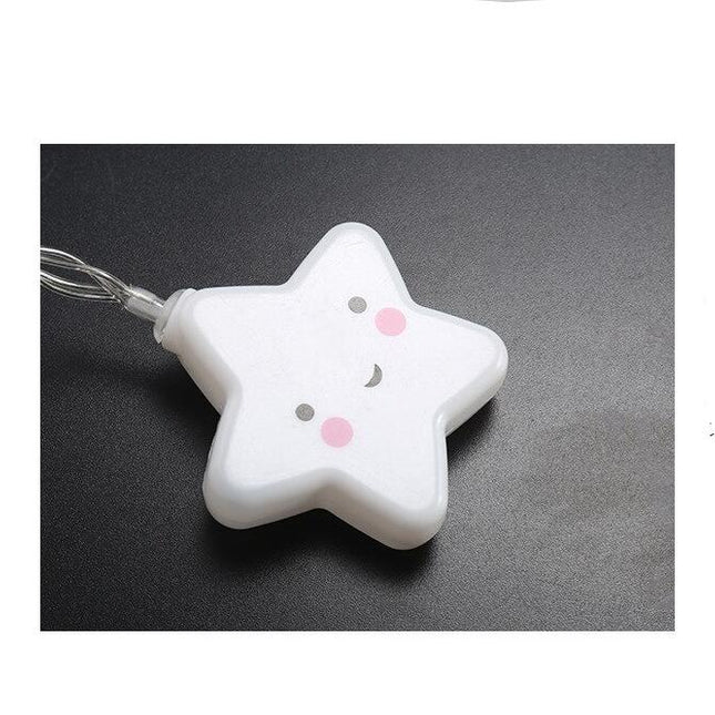 Hvit lyslenke med søte smilende stjerner