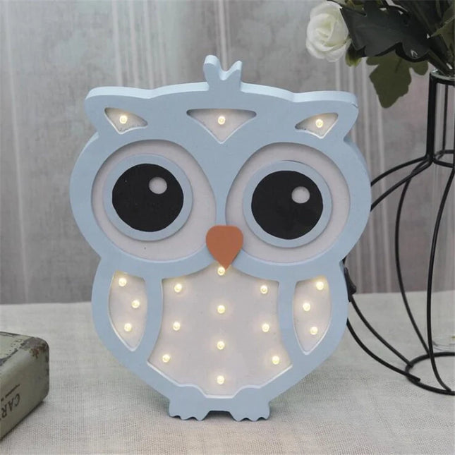 Ugle nattlampe i tre med LED-lys