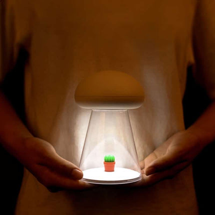 Soppformet nattlampe med musikk og touch-kontroll