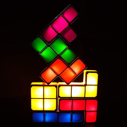 Byggbar Tetris-lampe med fargerike klosser